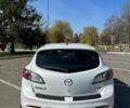 Белый Мазда 3, объемом двигателя 2 л и пробегом 156 тыс. км за 7600 $, фото 4 на Automoto.ua