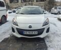 Белый Мазда 3, объемом двигателя 2 л и пробегом 118 тыс. км за 5700 $, фото 1 на Automoto.ua