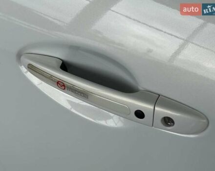 Белый Мазда 3, объемом двигателя 2 л и пробегом 85 тыс. км за 10490 $, фото 9 на Automoto.ua
