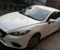 Білий Мазда 3, об'ємом двигуна 2 л та пробігом 300 тис. км за 7999 $, фото 1 на Automoto.ua
