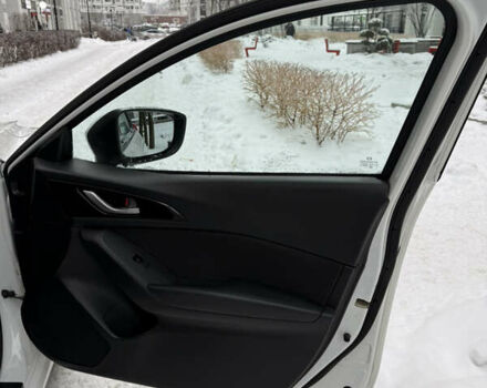 Белый Мазда 3, объемом двигателя 1.5 л и пробегом 150 тыс. км за 11000 $, фото 30 на Automoto.ua