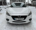 Белый Мазда 3, объемом двигателя 1.5 л и пробегом 150 тыс. км за 11000 $, фото 1 на Automoto.ua