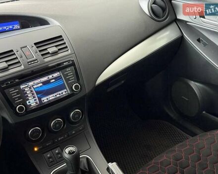 Белый Мазда 3, объемом двигателя 2 л и пробегом 85 тыс. км за 10490 $, фото 24 на Automoto.ua