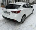 Белый Мазда 3, объемом двигателя 1.5 л и пробегом 150 тыс. км за 11000 $, фото 3 на Automoto.ua