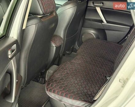 Белый Мазда 3, объемом двигателя 2 л и пробегом 85 тыс. км за 10490 $, фото 18 на Automoto.ua