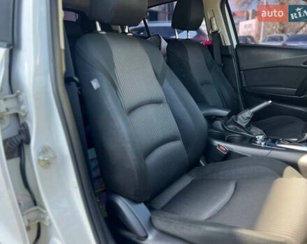 Белый Мазда 3, объемом двигателя 2 л и пробегом 178 тыс. км за 9300 $, фото 21 на Automoto.ua
