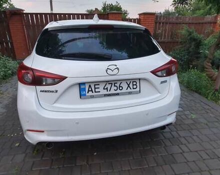 Белый Мазда 3, объемом двигателя 2 л и пробегом 169 тыс. км за 9400 $, фото 6 на Automoto.ua