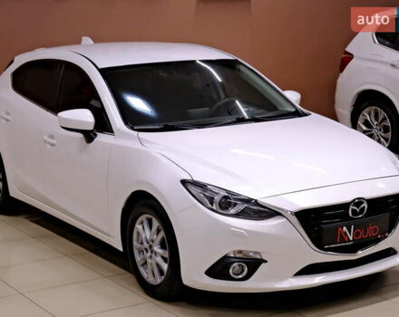Білий Мазда 3, об'ємом двигуна 1.5 л та пробігом 93 тис. км за 13500 $, фото 3 на Automoto.ua