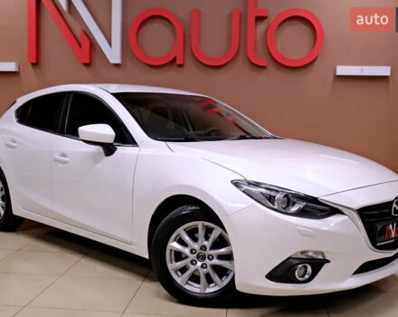 Білий Мазда 3, об'ємом двигуна 1.5 л та пробігом 93 тис. км за 13500 $, фото 4 на Automoto.ua