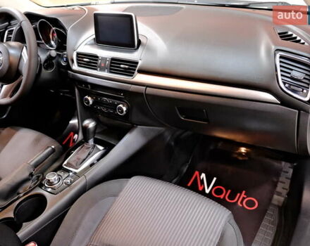 Білий Мазда 3, об'ємом двигуна 1.5 л та пробігом 93 тис. км за 13500 $, фото 40 на Automoto.ua