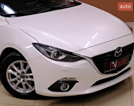 Білий Мазда 3, об'ємом двигуна 1.5 л та пробігом 93 тис. км за 13500 $, фото 6 на Automoto.ua