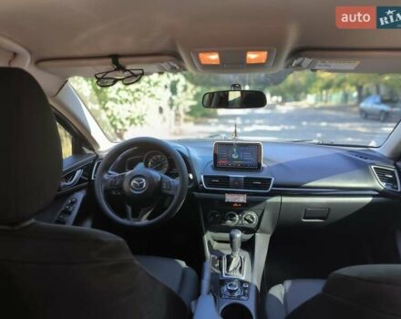 Белый Мазда 3, объемом двигателя 2 л и пробегом 141 тыс. км за 9600 $, фото 7 на Automoto.ua