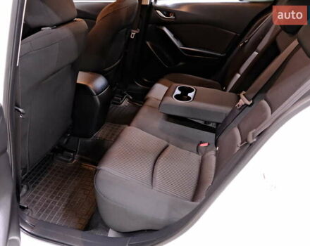 Білий Мазда 3, об'ємом двигуна 1.5 л та пробігом 93 тис. км за 13500 $, фото 31 на Automoto.ua