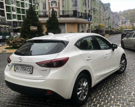Білий Мазда 3, об'ємом двигуна 1.5 л та пробігом 148 тис. км за 12500 $, фото 3 на Automoto.ua
