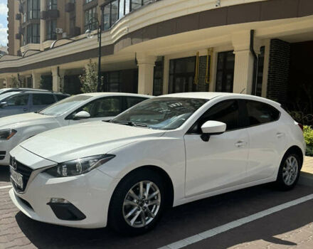 Белый Мазда 3, объемом двигателя 2 л и пробегом 122 тыс. км за 12400 $, фото 1 на Automoto.ua