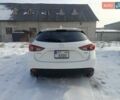 Белый Мазда 3, объемом двигателя 2 л и пробегом 147 тыс. км за 10900 $, фото 2 на Automoto.ua