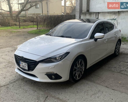 Белый Мазда 3, объемом двигателя 2.19 л и пробегом 225 тыс. км за 14000 $, фото 6 на Automoto.ua