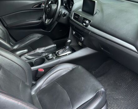 Белый Мазда 3, объемом двигателя 2.5 л и пробегом 192 тыс. км за 10600 $, фото 12 на Automoto.ua