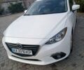 Белый Мазда 3, объемом двигателя 2 л и пробегом 140 тыс. км за 12500 $, фото 1 на Automoto.ua