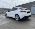 Белый Мазда 3, объемом двигателя 0 л и пробегом 210 тыс. км за 12700 $, фото 2 на Automoto.ua