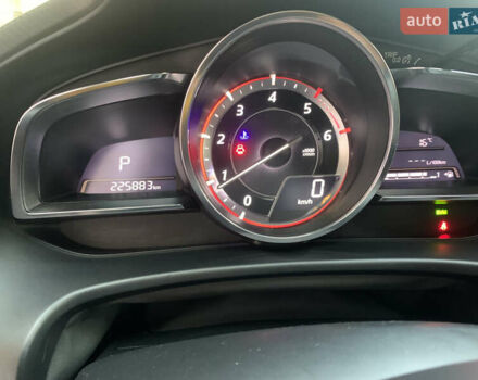 Белый Мазда 3, объемом двигателя 2.19 л и пробегом 225 тыс. км за 14000 $, фото 9 на Automoto.ua