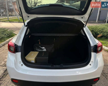 Білий Мазда 3, об'ємом двигуна 2.5 л та пробігом 132 тис. км за 11600 $, фото 4 на Automoto.ua