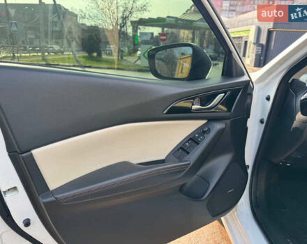 Білий Мазда 3, об'ємом двигуна 2.5 л та пробігом 132 тис. км за 11600 $, фото 12 на Automoto.ua