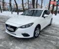 Белый Мазда 3, объемом двигателя 2 л и пробегом 180 тыс. км за 9500 $, фото 2 на Automoto.ua