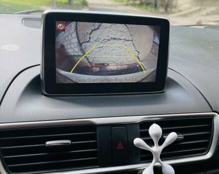 Белый Мазда 3, объемом двигателя 2 л и пробегом 99 тыс. км за 12000 $, фото 6 на Automoto.ua