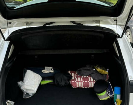 Білий Мазда 3, об'ємом двигуна 1.5 л та пробігом 193 тис. км за 12000 $, фото 10 на Automoto.ua