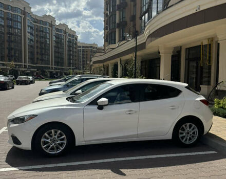 Белый Мазда 3, объемом двигателя 2 л и пробегом 122 тыс. км за 12400 $, фото 2 на Automoto.ua