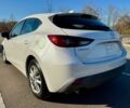 Белый Мазда 3, объемом двигателя 2 л и пробегом 124 тыс. км за 3600 $, фото 5 на Automoto.ua