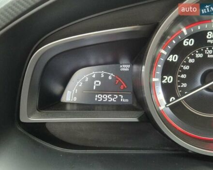 Белый Мазда 3, объемом двигателя 2 л и пробегом 199 тыс. км за 10999 $, фото 9 на Automoto.ua