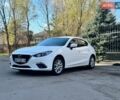Белый Мазда 3, объемом двигателя 2 л и пробегом 93 тыс. км за 11500 $, фото 2 на Automoto.ua