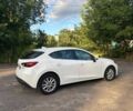 Білий Мазда 3, об'ємом двигуна 2 л та пробігом 76 тис. км за 11858 $, фото 7 на Automoto.ua