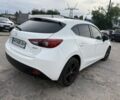Белый Мазда 3, объемом двигателя 2 л и пробегом 201 тыс. км за 9538 $, фото 2 на Automoto.ua