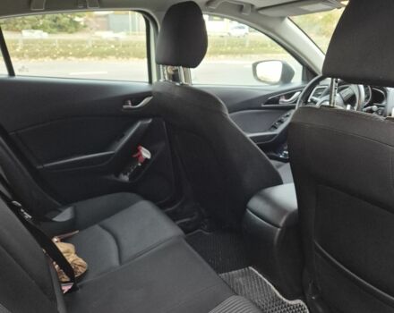 Білий Мазда 3, об'ємом двигуна 2 л та пробігом 199 тис. км за 263 $, фото 5 на Automoto.ua