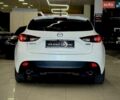 Белый Мазда 3, объемом двигателя 2 л и пробегом 199 тыс. км за 10899 $, фото 3 на Automoto.ua