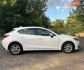 Білий Мазда 3, об'ємом двигуна 2 л та пробігом 76 тис. км за 12000 $, фото 18 на Automoto.ua