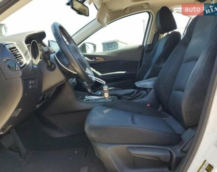 Білий Мазда 3, об'ємом двигуна 2 л та пробігом 61 тис. км за 1800 $, фото 6 на Automoto.ua