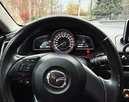 Белый Мазда 3, объемом двигателя 1.5 л и пробегом 120 тыс. км за 15000 $, фото 11 на Automoto.ua