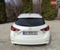 Білий Мазда 3, об'ємом двигуна 2.49 л та пробігом 105 тис. км за 13000 $, фото 11 на Automoto.ua
