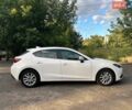 Білий Мазда 3, об'ємом двигуна 2 л та пробігом 76 тис. км за 12000 $, фото 19 на Automoto.ua