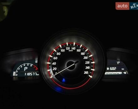 Белый Мазда 3, объемом двигателя 1.5 л и пробегом 120 тыс. км за 15000 $, фото 2 на Automoto.ua