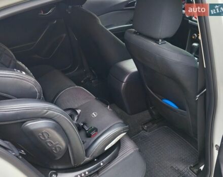 Белый Мазда 3, объемом двигателя 1.5 л и пробегом 66 тыс. км за 15500 $, фото 14 на Automoto.ua