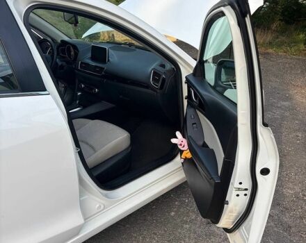 Білий Мазда 3, об'ємом двигуна 2 л та пробігом 76 тис. км за 12000 $, фото 9 на Automoto.ua