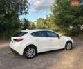 Білий Мазда 3, об'ємом двигуна 2 л та пробігом 76 тис. км за 12000 $, фото 16 на Automoto.ua