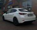 Белый Мазда 3, объемом двигателя 2 л и пробегом 96 тыс. км за 12000 $, фото 4 на Automoto.ua