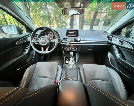 Белый Мазда 3, объемом двигателя 2 л и пробегом 55 тыс. км за 11700 $, фото 14 на Automoto.ua