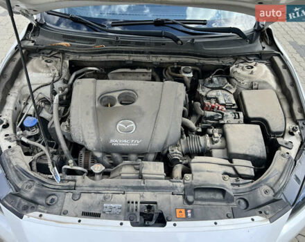 Белый Мазда 3, объемом двигателя 2 л и пробегом 55 тыс. км за 11700 $, фото 11 на Automoto.ua
